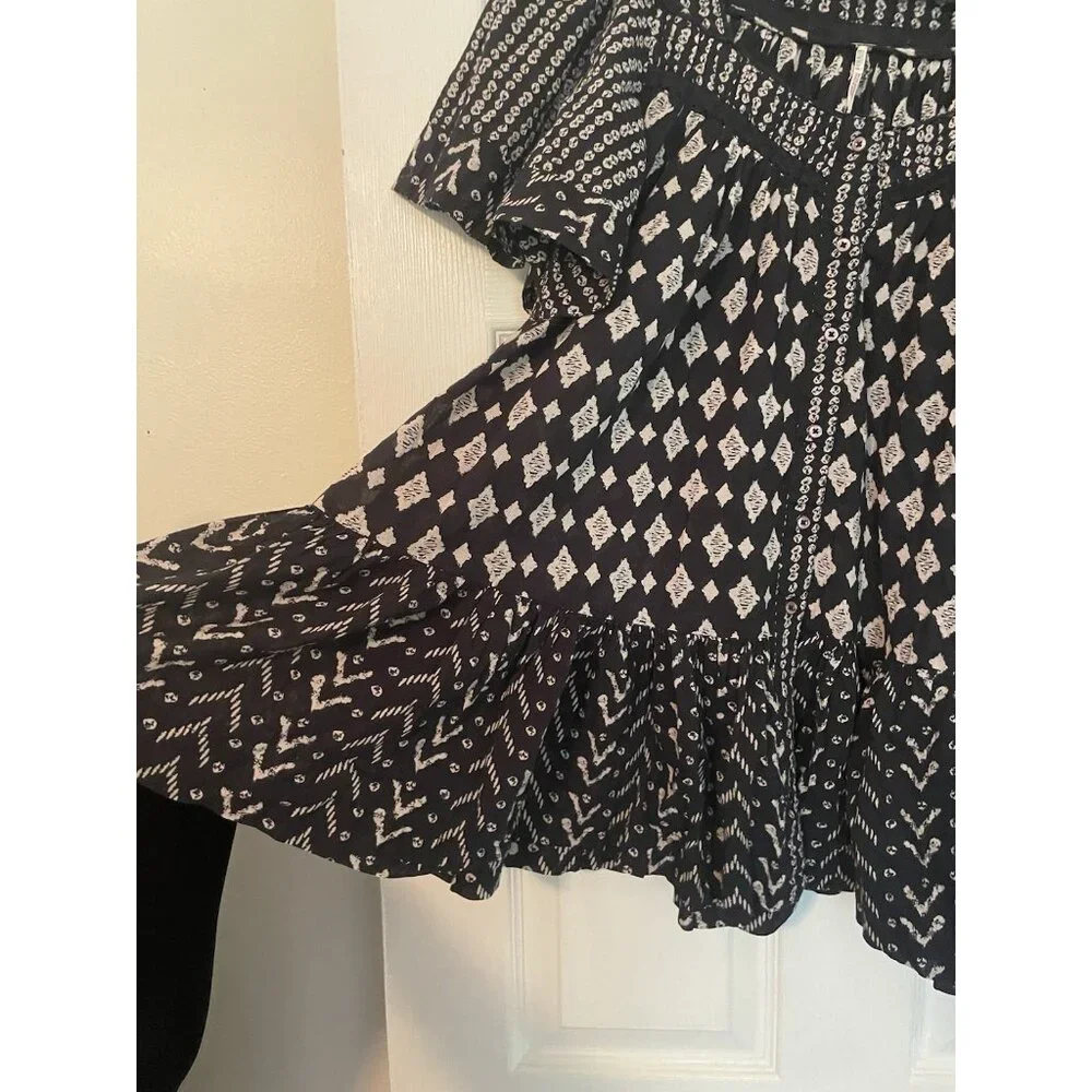 free people top xs Black Babydoll‎ Flutter Sleeve Ruffle Boho Peasant Blouse